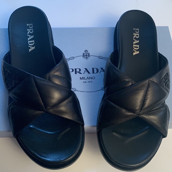 Prada Black Leather Monogram Sandals Size 8 Excellent Condition - Picture 4 of 15